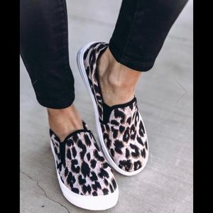 Pink Lily Kathleen Animal Print Sneakers